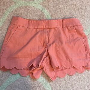 Size 4 jcrew salmon colored scalloped shorts